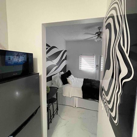 Cozy Studio, Prime Location, Remodeled, 1 Parking West Palm Beach Dış mekan fotoğraf