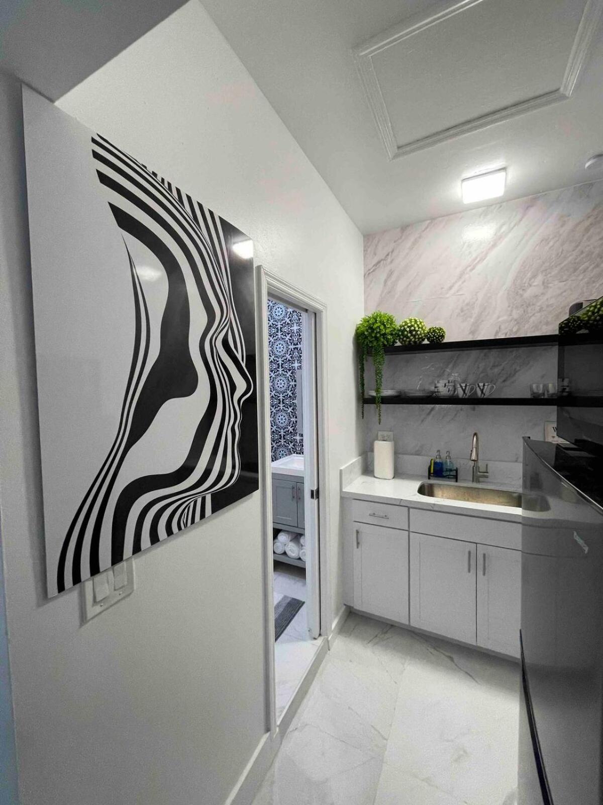 Cozy Studio, Prime Location, Remodeled, 1 Parking West Palm Beach Dış mekan fotoğraf